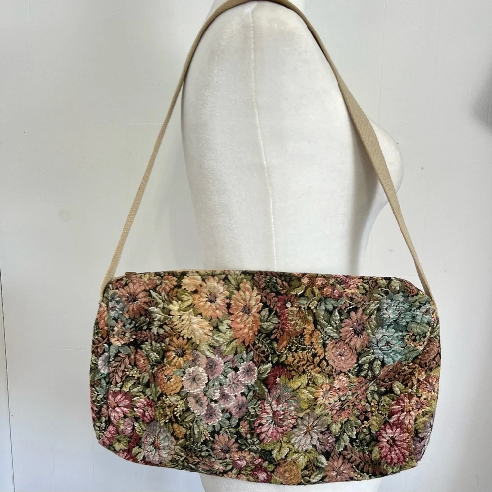 Vintage Cottagecore Grannycore Floral Tapestry Shoulder Bag Pocketbook